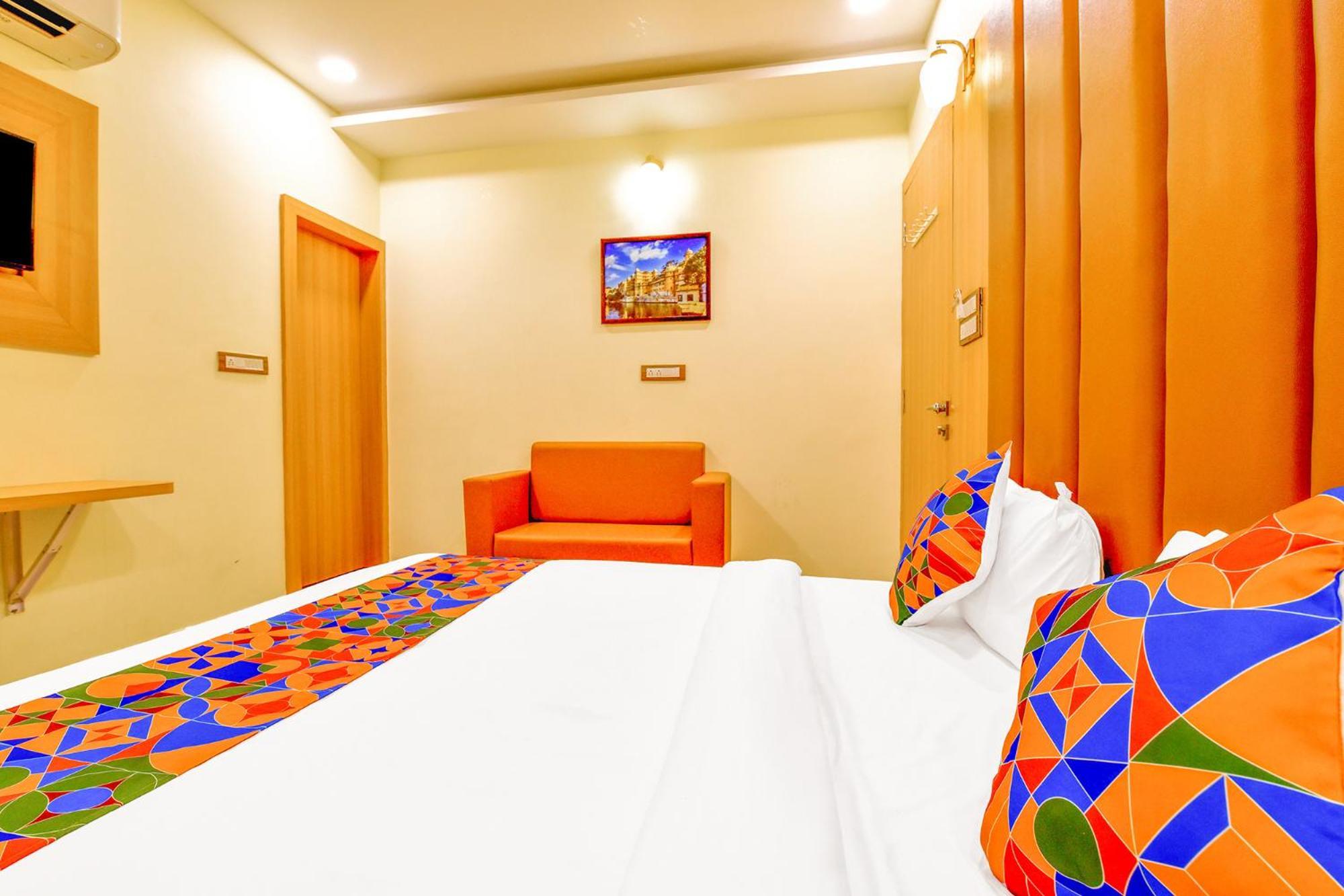 Hotel Fabexpress Mewar Shine à Udaipur Extérieur photo