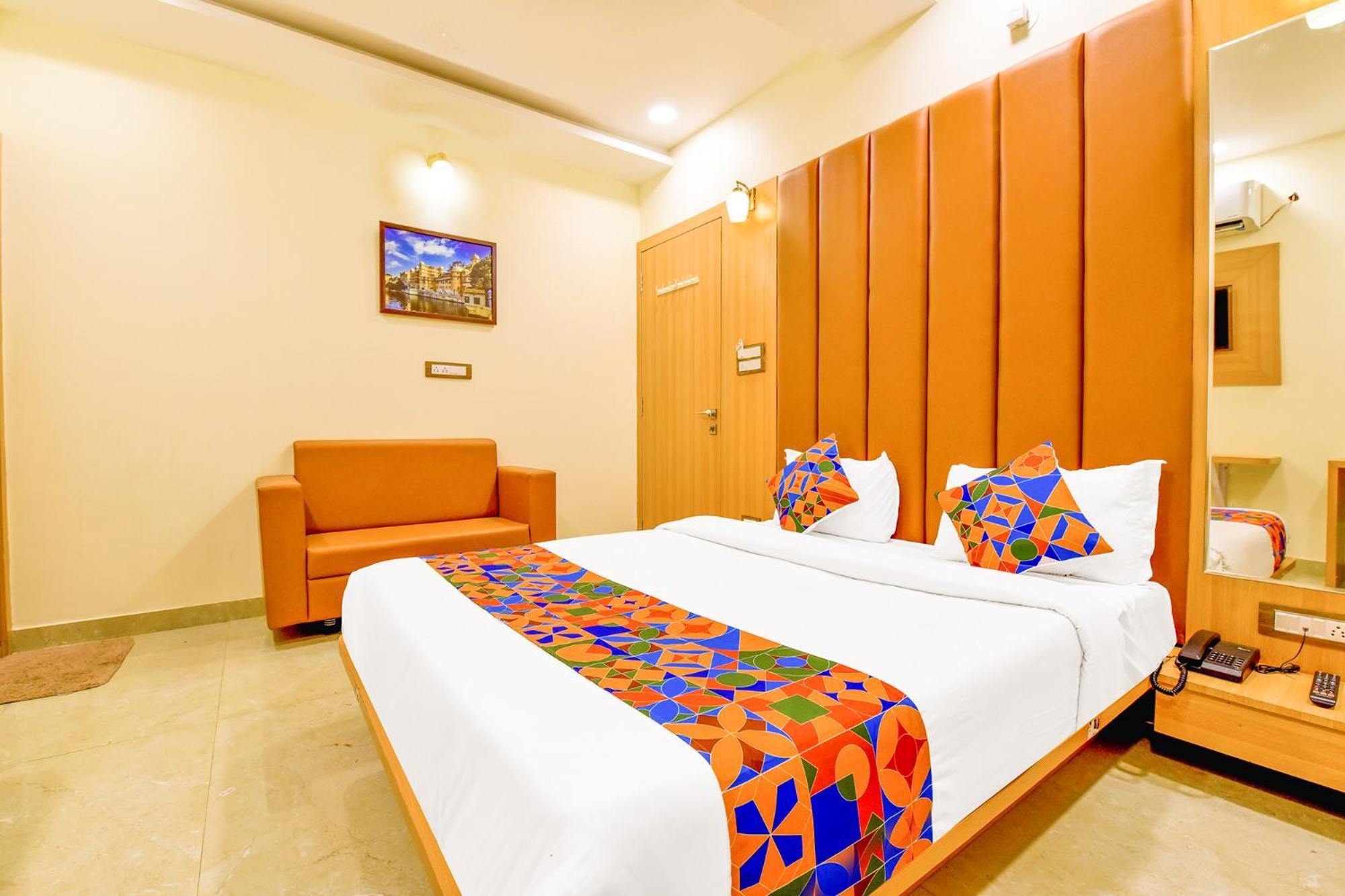 Hotel Fabexpress Mewar Shine à Udaipur Extérieur photo